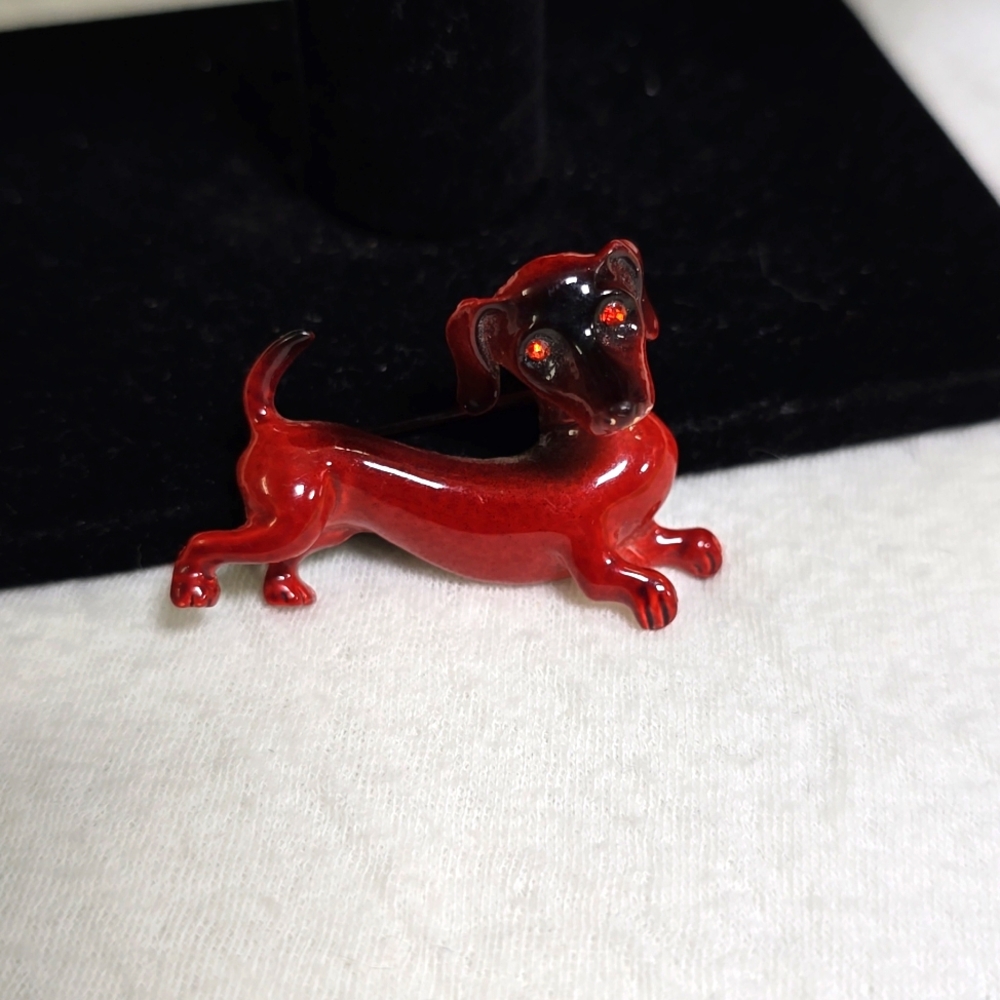 Vintage HEDY Dachshund Brooch